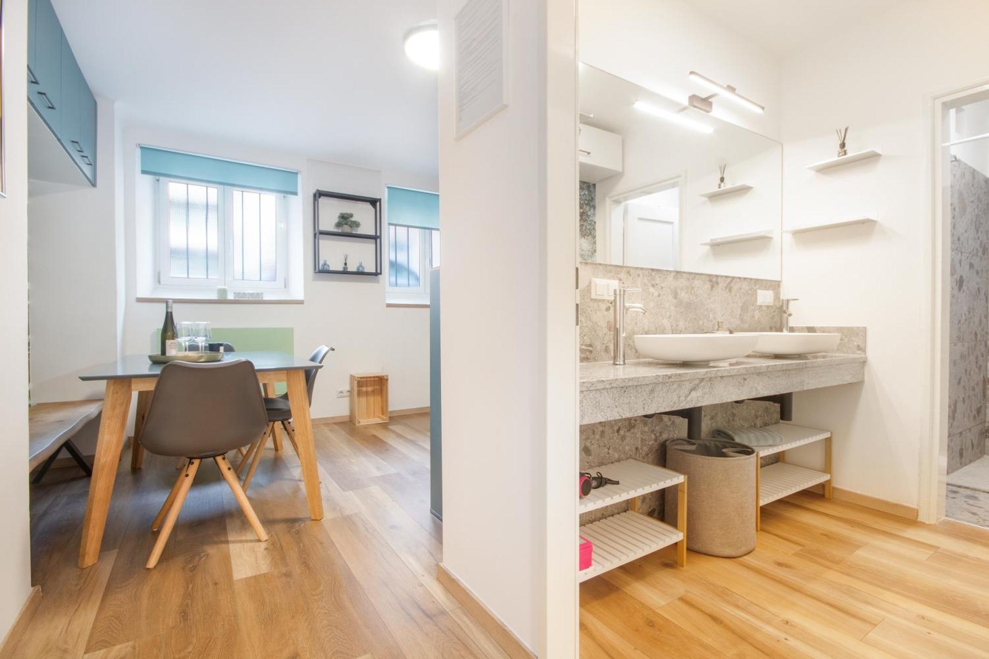 Lendkanal - City - Netflix - Waschmaschine - Kaffeevollautomat - 8 Pax - 4 Schlafzimmer Klagenfurt am Woerthersee Exterior foto